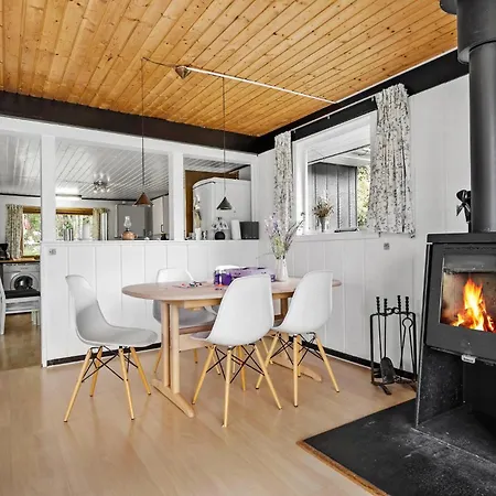 2 Bedroom Pet Friendly In Holiday home