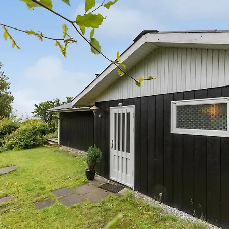 2 Bedroom Pet Friendly In Holiday home *