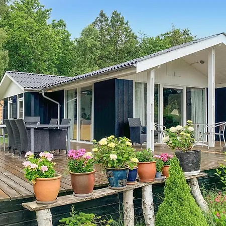 2 Bedroom Pet Friendly In Holiday home *