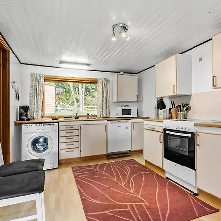 Holiday home 2 Bedroom Pet Friendly In *
