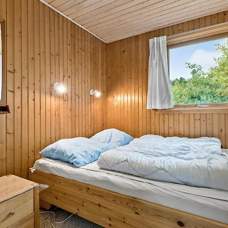 2 Bedroom Pet Friendly In Holiday home Knebel
