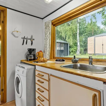 2 Bedroom Pet Friendly In *