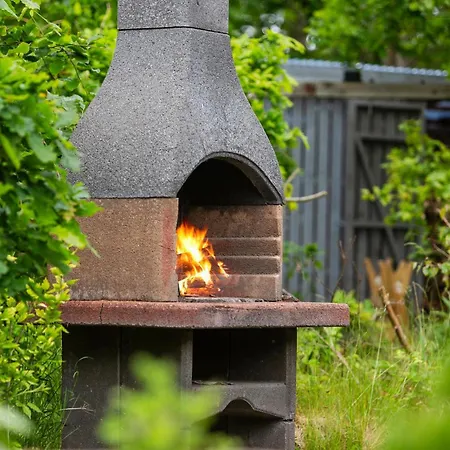 2 Bedroom Pet Friendly In *