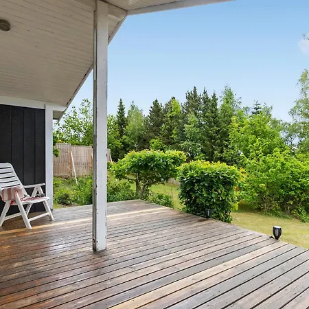 2 Bedroom Pet Friendly In Knebel