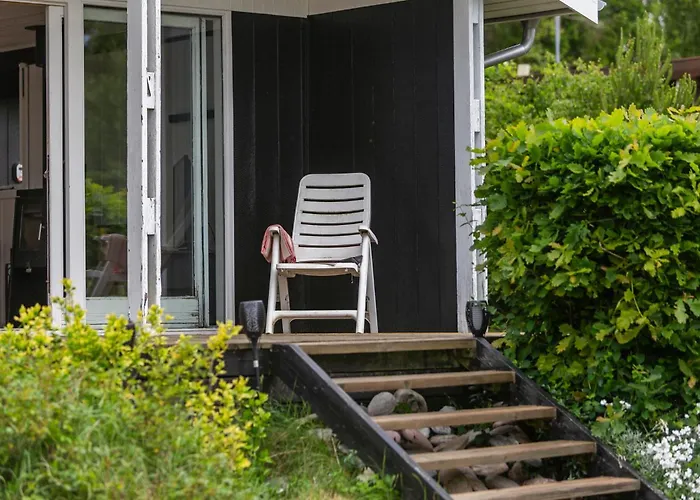 2 Bedroom Pet Friendly In