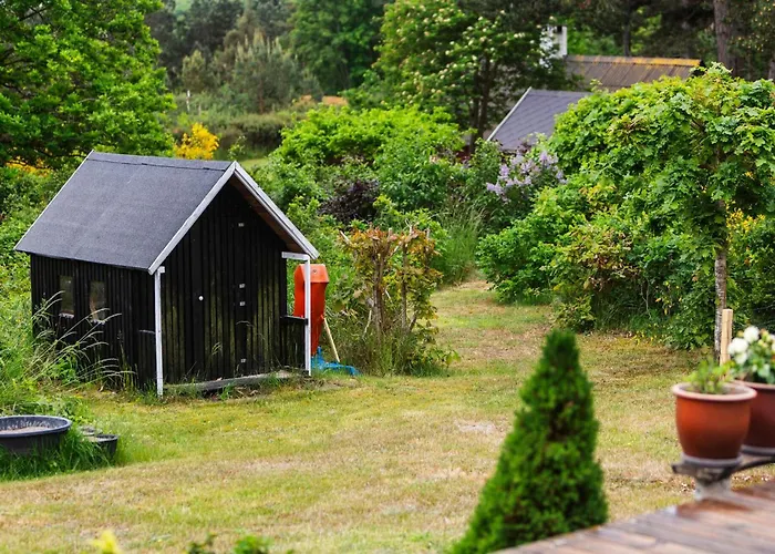 2 Bedroom Pet Friendly In Holiday home Knebel